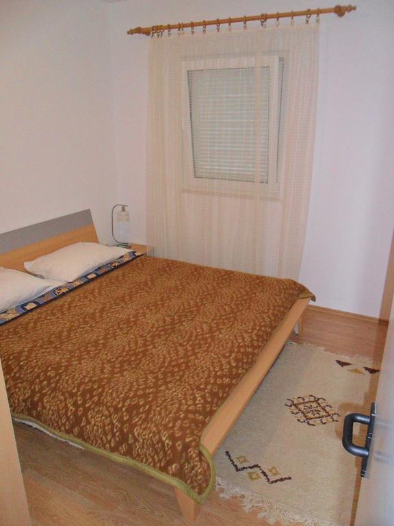 Apartment Kiko Rogoznica  Rom bilde
