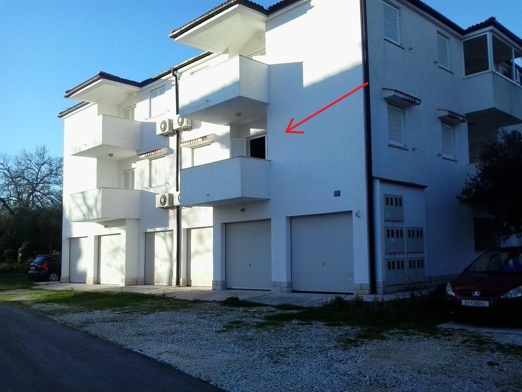Apartment Kiko Rogoznica  Rom bilde