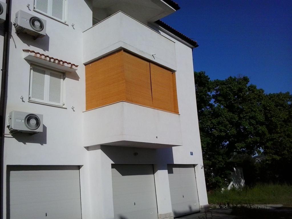 Apartment Kiko Rogoznica  Rom bilde